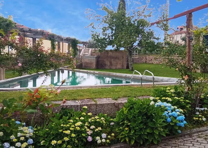 Casa De Santa Barbara - Pensionat Cinfães